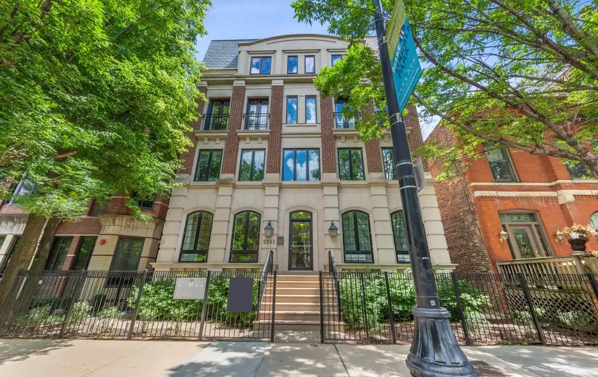 Gorgeous Four Bedroom Duplex
