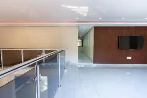 Exquisite Home in Forest Hills