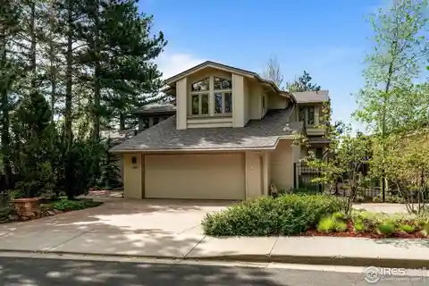 Stunning Wonderland Hills Home
