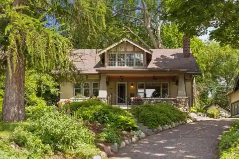 Stunning Lynnhurst Home