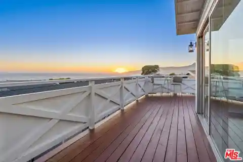 Beautiful Home with Breathtaking Ocean Views