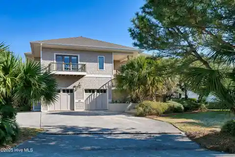 Beloved Beach Home at the Head of Lollipop Bay