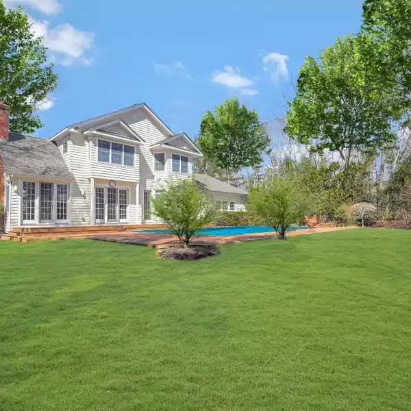 DELIGHTFUL MOVE-IN READY HOME