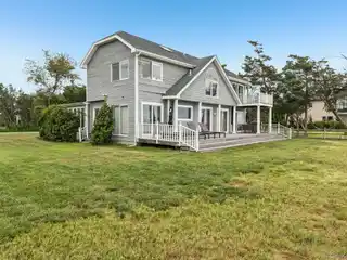 Lovely Home Close to Vibrant Bellport Village