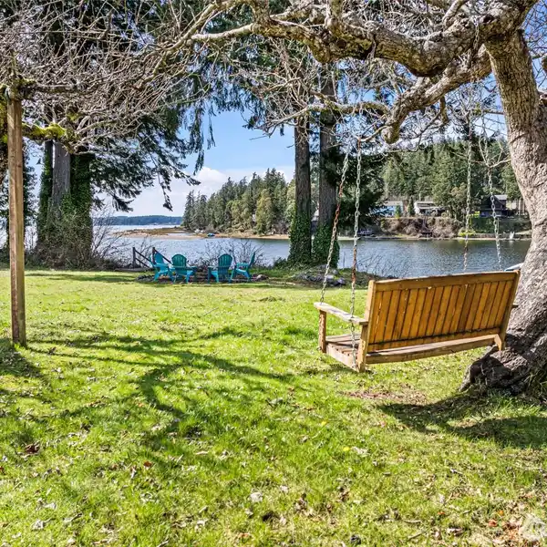 SERENE WATERFRONT LIVING