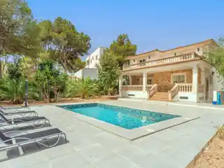 Mediterranean Villa with Pool