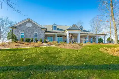 Modern Luxury with Natural Beauty