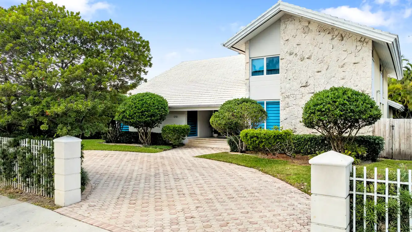 Exquisite Mid-century Modern Property in Prestigious Bay Harbor Islands