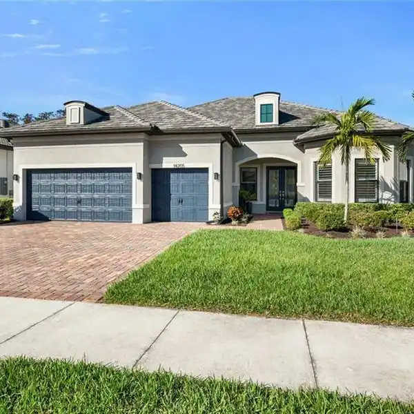 LUXURY AND TRANQUILITY IN THE HEART OF ESTERO
