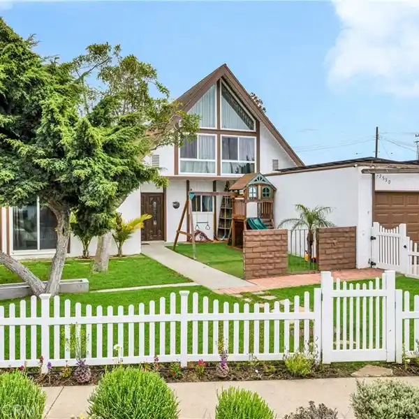 BEAUTIFULLY REMODELED POOL HOME