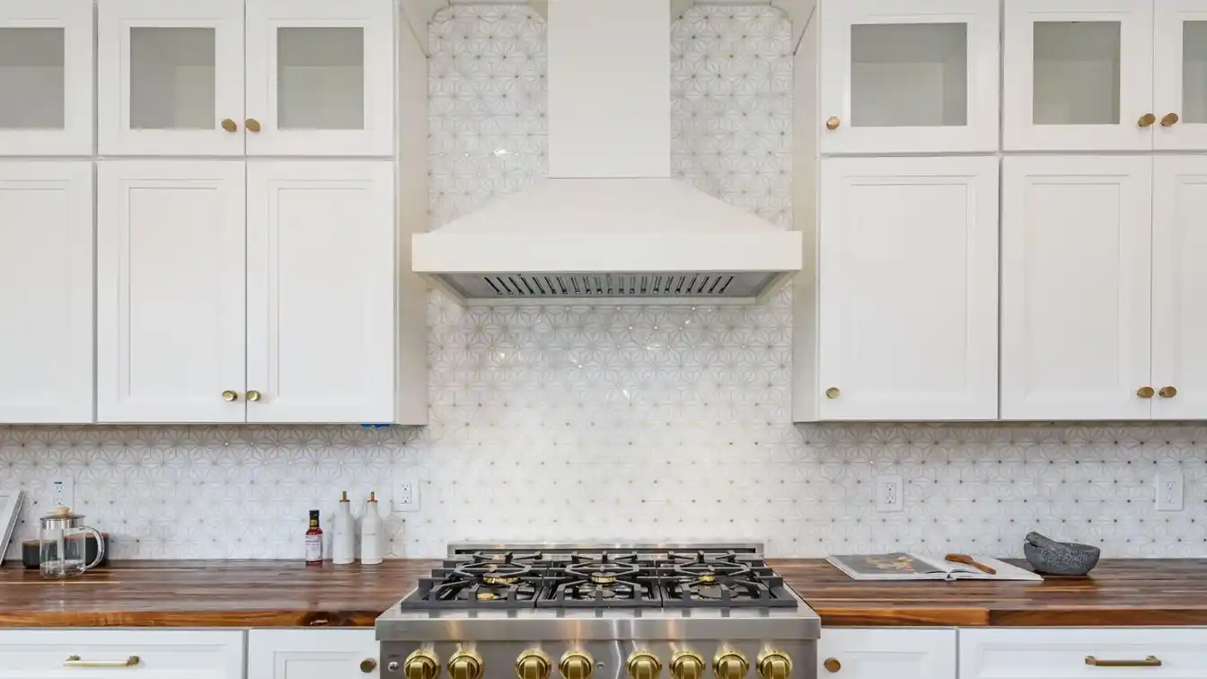 Elegance and Practicality in an Iconic Neighborhood