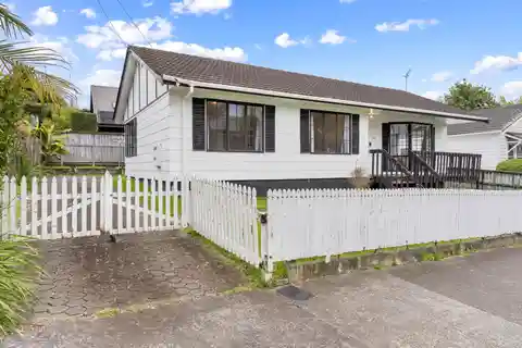 Well Maintained Home in Superb Location