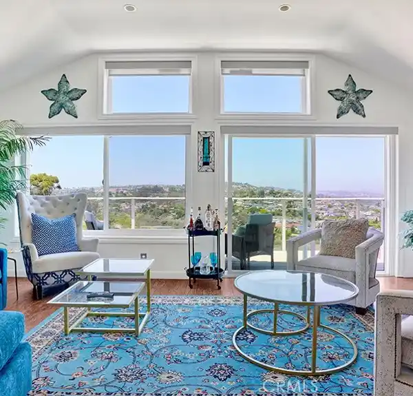 SOPHISTICATED COASTAL HOME