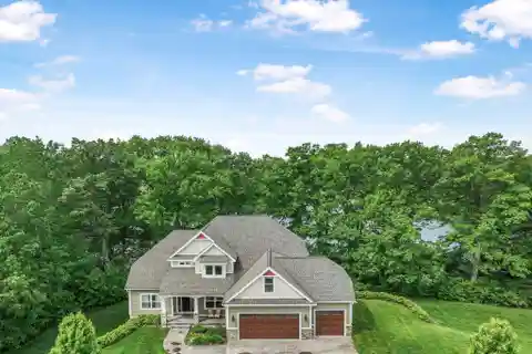 Luxury Living on Huellmantel Lake