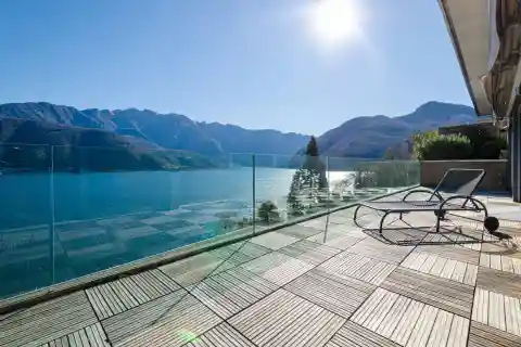 Private Pool Oasis with Breathtaking Lake Views