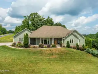 True Ranch Home on 1.22 Acres