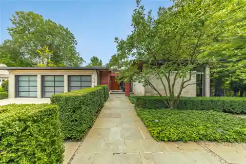 Architectural Masterpiece on a Ravine Lot