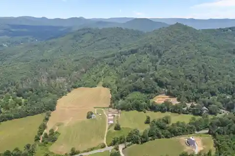 Historic Mountain Farm with Endless Possibilities