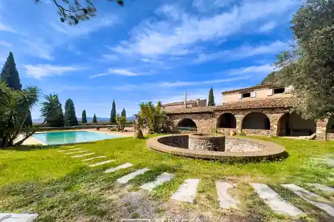 Historic Villa with Celebrity Charm