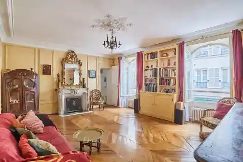 Elegant Apartment with Timeless Charm