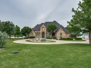 Impressive Lakefront Home