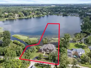 Builder's Own Lakefront Masterpiece