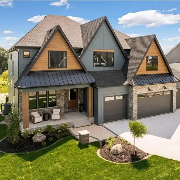 NEW CONSTRUCTION IN EVANSWOOD OF MAPLE GROVE