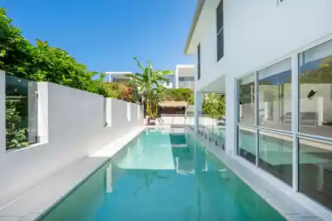 A Commanding Statement of Coastal Living