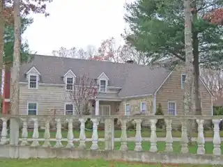 Beautifully Decorated Traditional Southampton Retreat