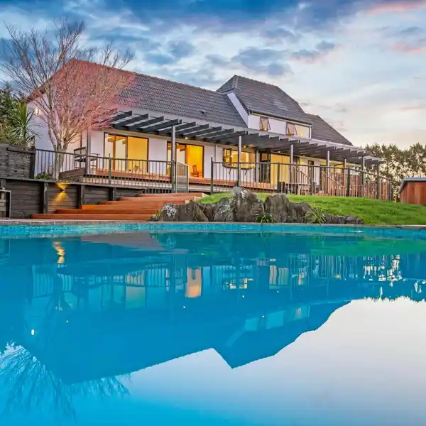 RENOVATED FAMILY RETREAT ON OVER ONE HECTARE