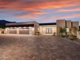 Brand New Luxury Contemporary Home in Alta Vista Sonrisa