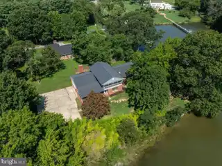 Lovely Home on the Wye River