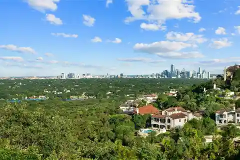 Extraordinary Hilltop Opportunity