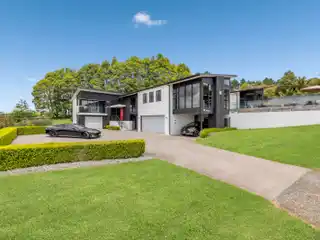 Spacious Modern Country Home