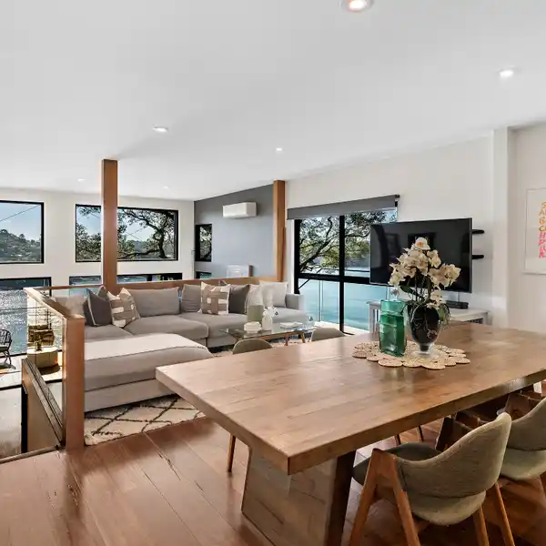 IDYLLIC SANCTUARY WITH SWEEPING VIEWS