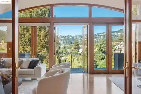 Dramatic Modern Home