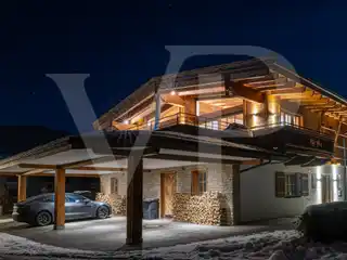 Alpine Idyll Meets Elegance