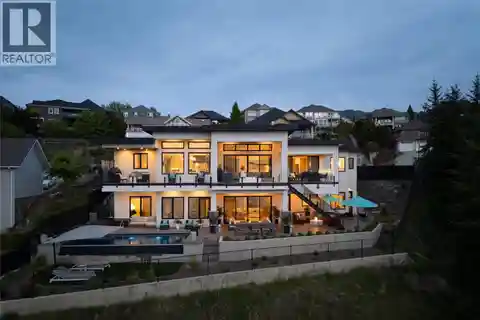 Exquisite Walkout Rancher with Spectacular Views