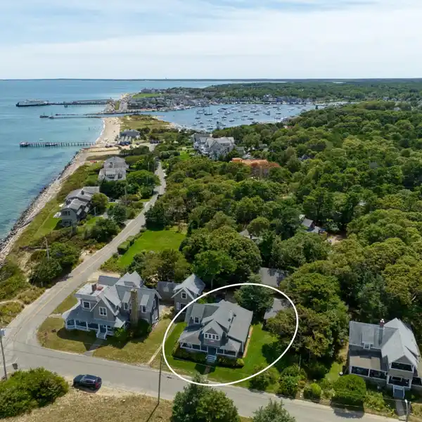 BEAUTIFULLY UPDATED EAST CHOP VICTORIAN