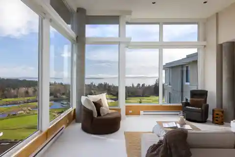 Top-floor Corner Penthouse