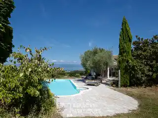Elegant Completely Renovated Villa