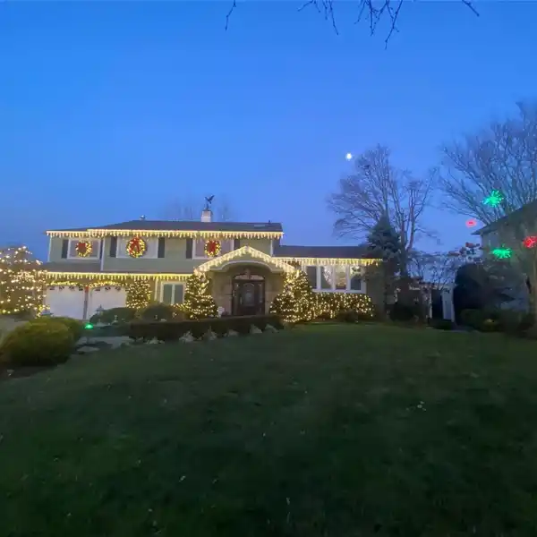 BREATHTAKING SIX BEDROOM BAYFRONT HOME