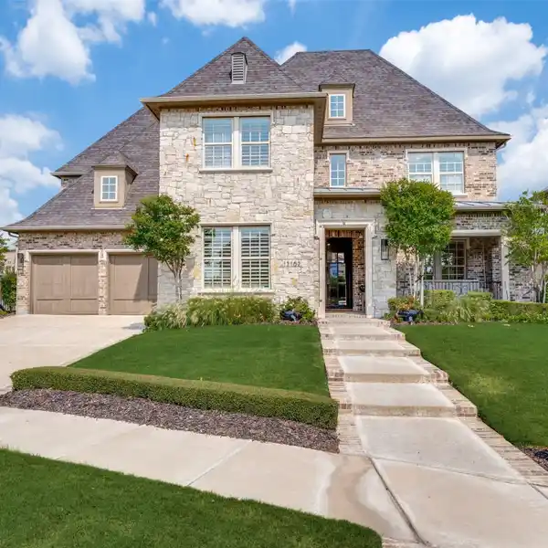 STUNNING NEWMAN VILLAGE LUXURY WITH POOL OASIS