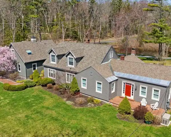 SINGLE-LEVEL SANCTUARY WITH ATLANTIC ACCESS