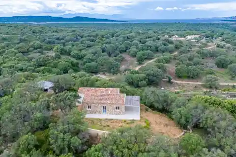 Three Bedroom Villa in a Lush Treed Setting