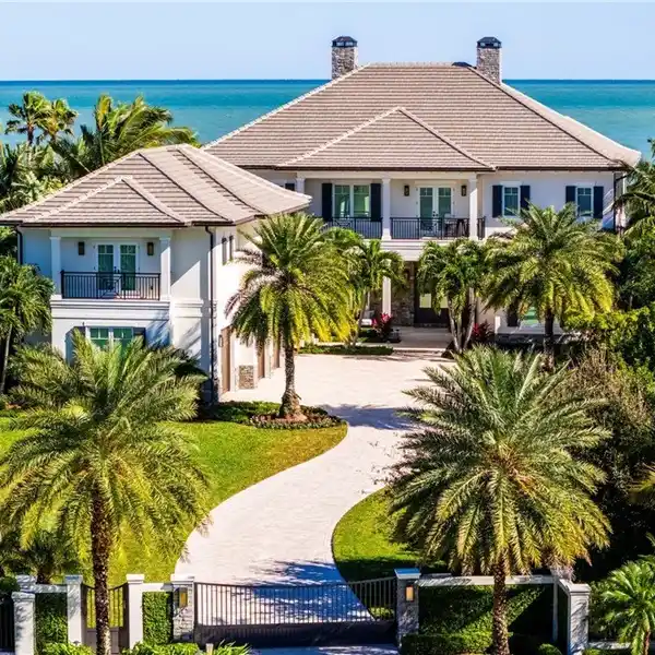 LUXURY OCEANFRONT COASTAL ESTATE