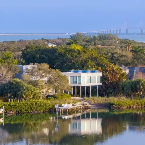 AN OASIS THAT BRINGS THE OUTSIDE IN