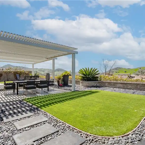 SINGLE-STORY CORTESA HOME