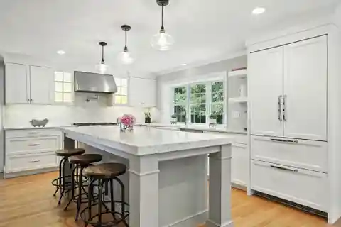 Beautiful Salt Box Colonial