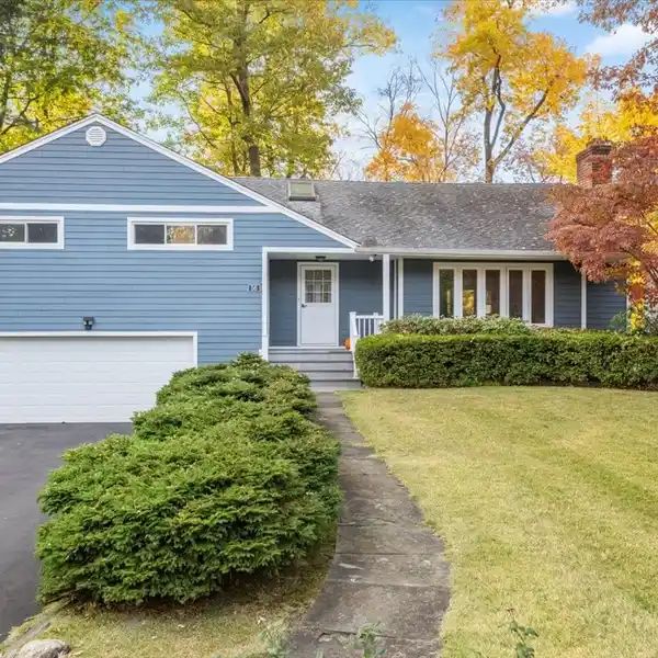 AMAZING PROPERTY IN THE HIGHLY DESIRABLE PROSPECT PARK NEIGHBORHOOD